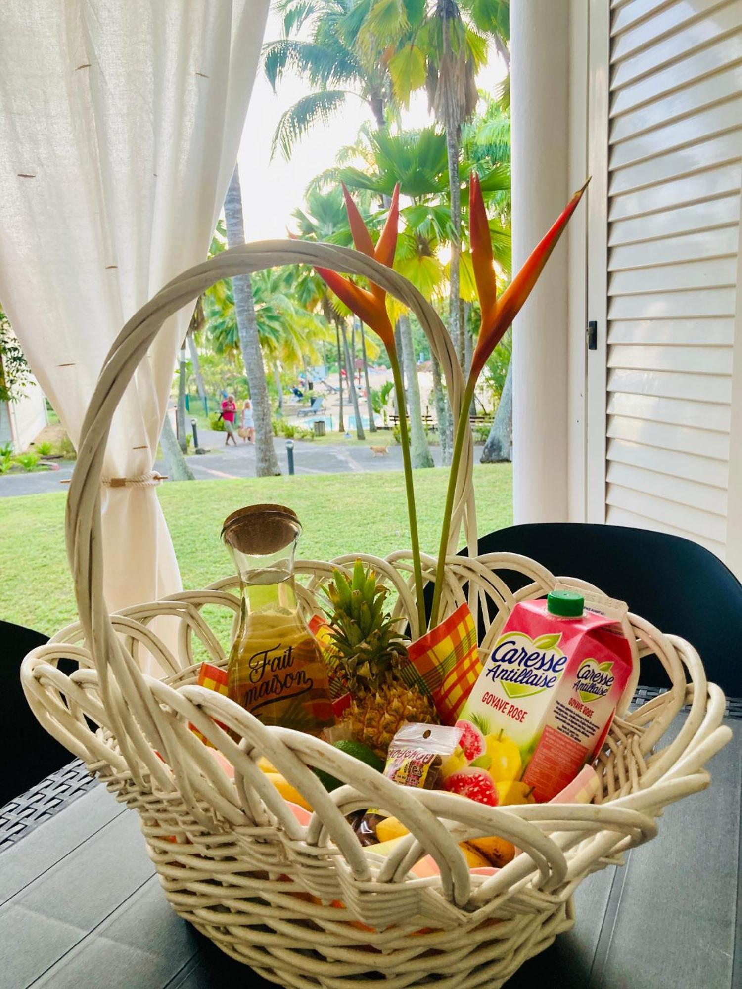 Tikazadaph, Pour Un Sejour De Charme, Romantique & Exotique, 97180 Sainte-Anne Екстериор снимка